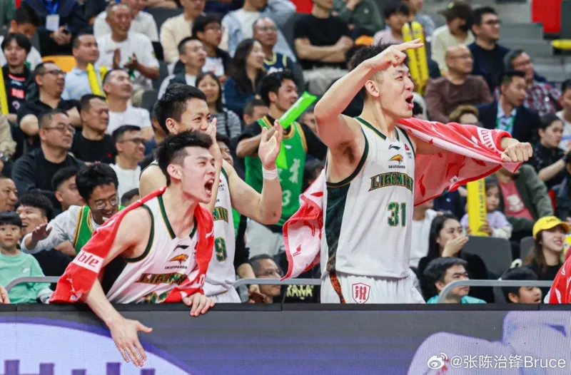 张陈治锋更新社媒分享赛场照并配文：赢家心态